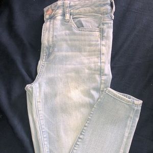American Eagle Light Wash Jeans